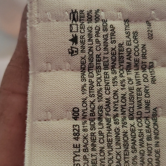 Two Bali smoothing bra,s - Picture 5 of 8